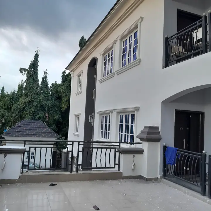 External Screeding and Painting of a 3 Bedroom Block of flats at Garki II, Abuja